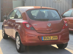 2012 Vauxhall Corsa 1.4 16v Exclusiv Auto Euro 5 3dr (a/c) in Orange — image 4