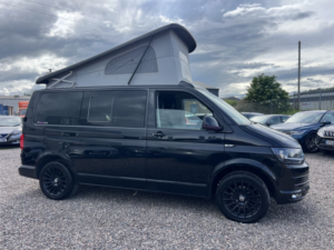 2016 Volkswagen Transporter 2.0 Tdi T28 Bluemotion Tech Highline in Black — image 5