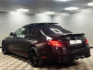 2018 Mercedes-Benz E Class 4.0 E63 V8 Biturbo Amg S (premium) Spds Mct 4matic+ Euro 6 (s/s) 4dr in Black — image 3