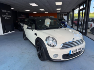 2014 MINI Convertible 1.6 One Euro 6 2dr in White — image 4