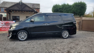 2014 Toyota Vellfire 3.5 V6 Auto Golden Eyes 2 in Black — image 2