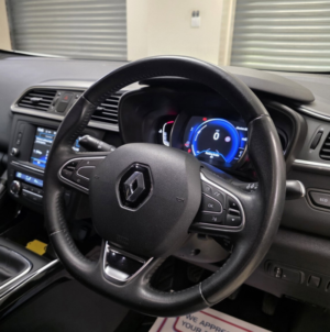 2016 Renault Kadjar 1.2 Tce Dynamique Nav SUV 5dr Petrol Manual Euro 6 (s/s) (130 Ps) in Multicolour — image 5