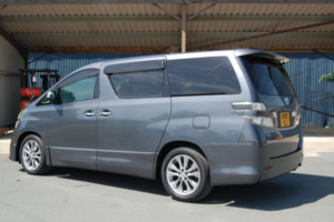 2010 Toyota Vellfire Platinum Selection in Grey — image 5