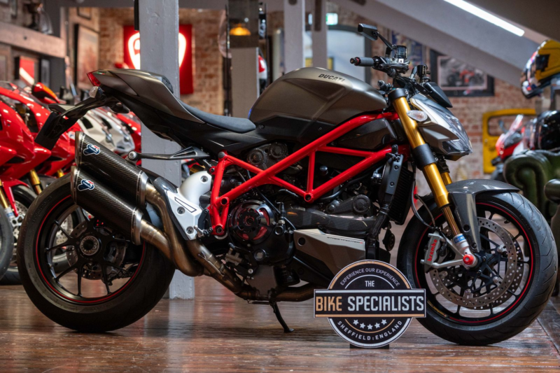 2012 Ducati Streetfighter 1100 *unbelievable Specification* in Grey — image 1