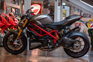2012 Ducati Streetfighter 1100 *unbelievable Specification* in Grey — image 3
