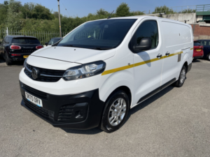 2020 Vauxhall Vivaro 1.5 Turbo D 2900 Dynamic in White — image 2