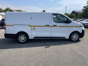 2020 Vauxhall Vivaro 1.5 Turbo D 2900 Dynamic in White — image 5