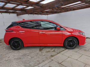 2023 Nissan Leaf 39kwh N-Connecta in Red — image 6
