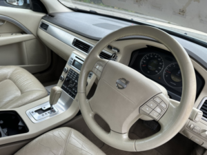 2007 Volvo V70 2.4 D Se in Blue — image 2
