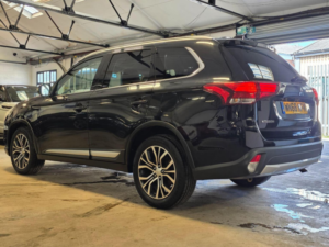 2018 Mitsubishi Outlander 2.2 Di-D Juro 4WD Euro 6 (s/s) 5dr in Black — image 6