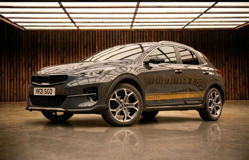 2021 Kia Xceed 1.5 T-Gdi 3 in Grey — image 1