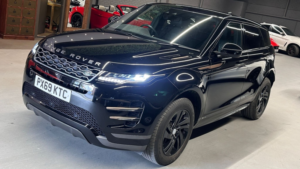 2019 Land Rover Range Rover Evoque 2.0 D180 R-Dynamic S in Black — image 4