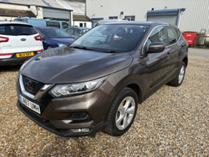 2017 Nissan Qashqai 1.2 Dig-T Acenta in Bronze — image 4