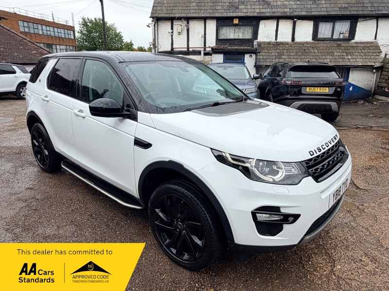 2018 Land Rover Discovery Sport Td4 Hse Black in White — image 1