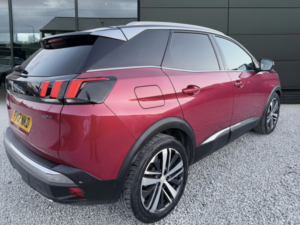 2017 Peugeot 3008 2.0 Bluehdi Gt in Red — image 3