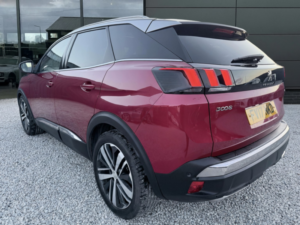 2017 Peugeot 3008 2.0 Bluehdi Gt in Red — image 5