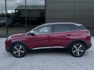 2017 Peugeot 3008 2.0 Bluehdi Gt in Red — image 6