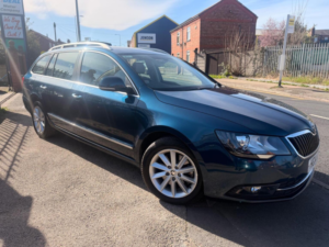 2014 Skoda Superb 1.6 Tdi Elegance Greenline Iii Euro 5 (s/s) 5dr in Blue — image 3