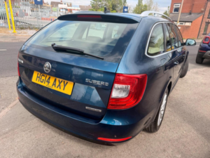 2014 Skoda Superb 1.6 Tdi Elegance Greenline Iii Euro 5 (s/s) 5dr in Blue — image 4