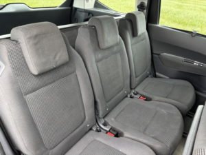 2014 Peugeot 5008 1.6 Hdi Active in Black — image 4