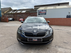 2018 Skoda Octavia 1.5 Tsi Act Se L in Black — image 2