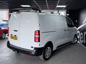 2021 Vauxhall Vivaro 2.0 Turbo D 3100 Dynamic L1 H1 Euro 6 (s/s) 6dr in White — image 2