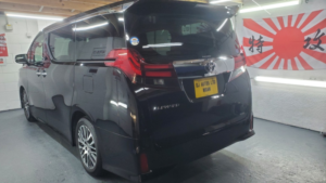 2015 Toyota Alphard C Pack 2.5 Auto 7 Seater in Black — image 2