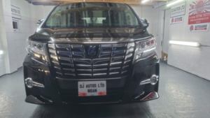2015 Toyota Alphard C Pack 2.5 Auto 7 Seater in Black — image 3
