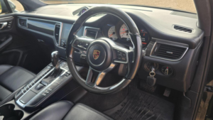 2017 Porsche Macan 3.6t V6 Turbo Pdk 4WD Euro 6 (s/s) 5dr in Grey — image 3