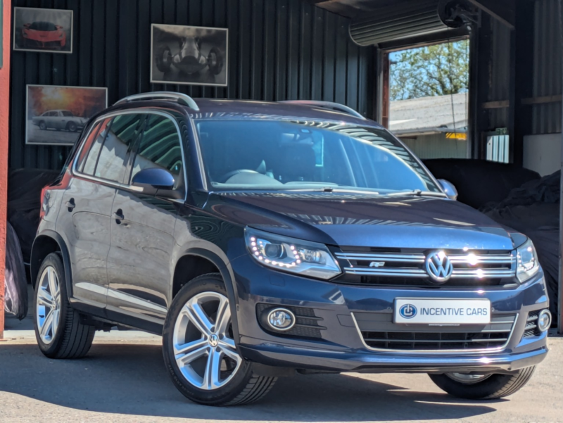 2015 Volkswagen Tiguan 2.0 Tdi Bluemotion Tech R-Line Edition 4-Motion. Last Owner For 10 Years. 10 Stamp Service History. in Blue — image 1