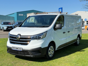 2022 Renault Trafic 2.0 Dci Blue Ll30 Business+ Panel Van 5dr Diesel Manual L2 H1 Euro 6 (s/s) (130 Ps) in White — image 4
