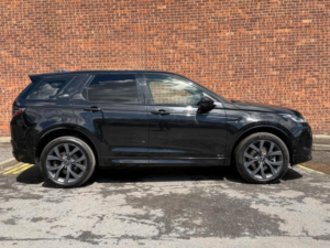 2021 Land Rover Discovery Sport 1.5 P300e 12.2kwh R-Dynamic Se Auto 4WD Euro 6 (s/s) 5dr in Black — image 5