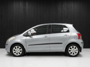 2007 Toyota Yaris 1.3 Zinc Multimode 5dr in Silver — image 5