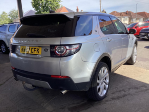 2017 Land Rover Discovery Sport 2.0 Td4 Hse Luxury Auto 4WD Euro 6 (s/s) 5dr in Silver — image 3