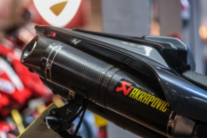 2008 Yamaha R1 *yamaha Yzf R1 - Akrapovic End Cans* in Grey — image 4