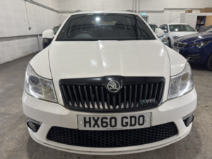 2010 Skoda Octavia 2.0 Tdi Vrs in White — image 2