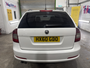 2010 Skoda Octavia 2.0 Tdi Vrs in White — image 6