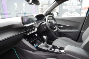 2025 Peugeot 2008 1.2 Puretech Allure Euro 6 (s/s) 5dr in Blue — image 3