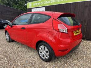 2015 Ford Fiesta 1.3 Studio in Red — image 4