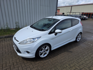 2011 Ford Fiesta 1.6 Zetec S in White — image 5