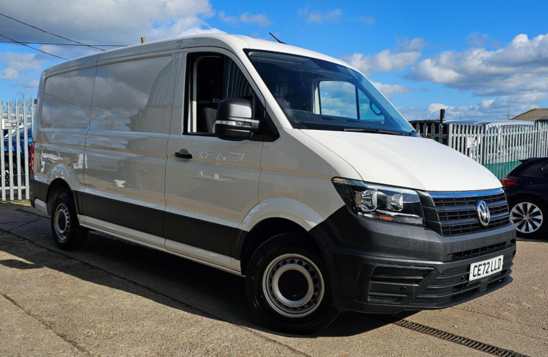 2023 Volkswagen Crafter 2.0 Tdi Cr30 Startline Fwd Mwb Euro 6 (s/s) 5dr in White — image 1