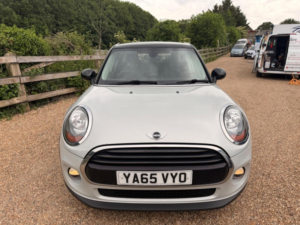 2016 MINI Hatch 1.5 Cooper Euro 6 (s/s) 5dr in Silver — image 4
