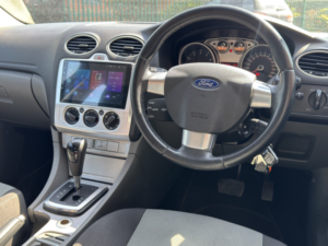 2010 Ford Focus 1.6 Zetec 5dr Auto in Grey — image 2