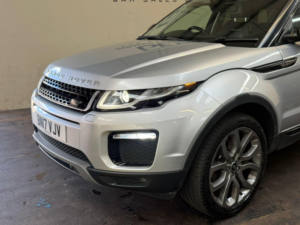 2017 Land Rover Range Rover Evoque 2.0 Td4 Se Tech 4WD Euro 6 (s/s) 5dr in Silver — image 6