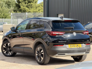 2018 Vauxhall Grandland X 1.2 Turbo Sport Nav Euro 6 (s/s) 5dr in Black — image 3