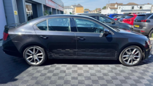 2016 Skoda Octavia 2.0 Tdi Vrs DSG Euro 6 (s/s) 5dr (snav) in Black — image 6