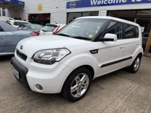 2010 Kia Soul 1.6 Crdi 2 in White — image 3