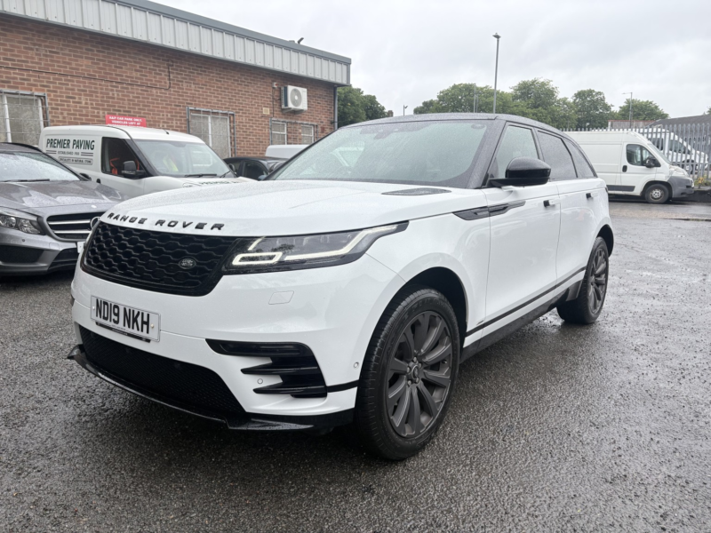 2019 Land Rover Range Rover Velar 2.0 D180 R-Dynamic Se in White — image 1