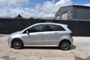 2007 Mercedes-Benz B Class 2.0 B180 Se CVT 5dr in Silver — image 4