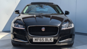 2015 Jaguar Xf 2.0d Portfolio Saloon 4dr Diesel Auto Euro 6 (s/s) (180 Ps) in Black — image 2